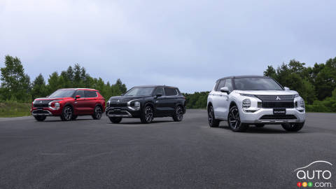 Mitsubishi Debuts Next-Gen Outlander PHEV